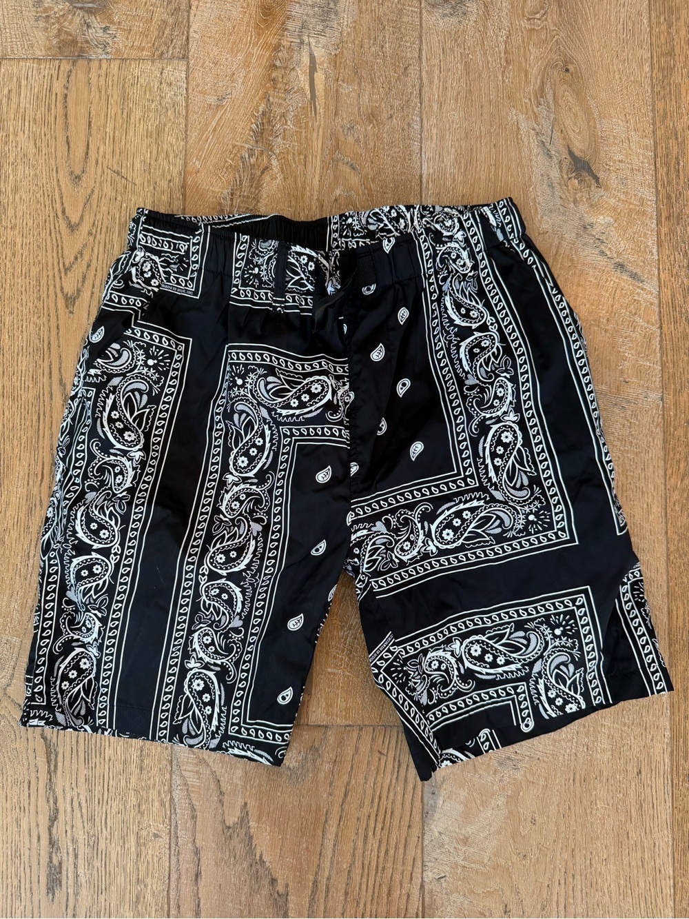 Men's the hundreds Black Paisley Bandana Print Shorts size medium